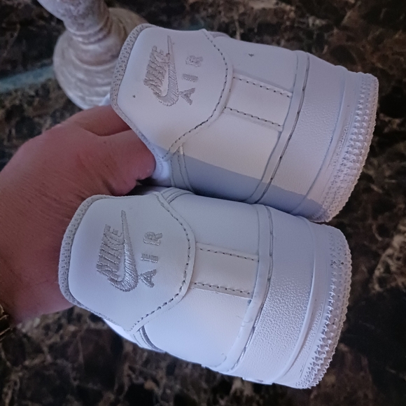 Nike Air Force 1 07 Streetwear/Lifestyle Shoes Size 7.5 Men/9 Women - Picture 5 of 11